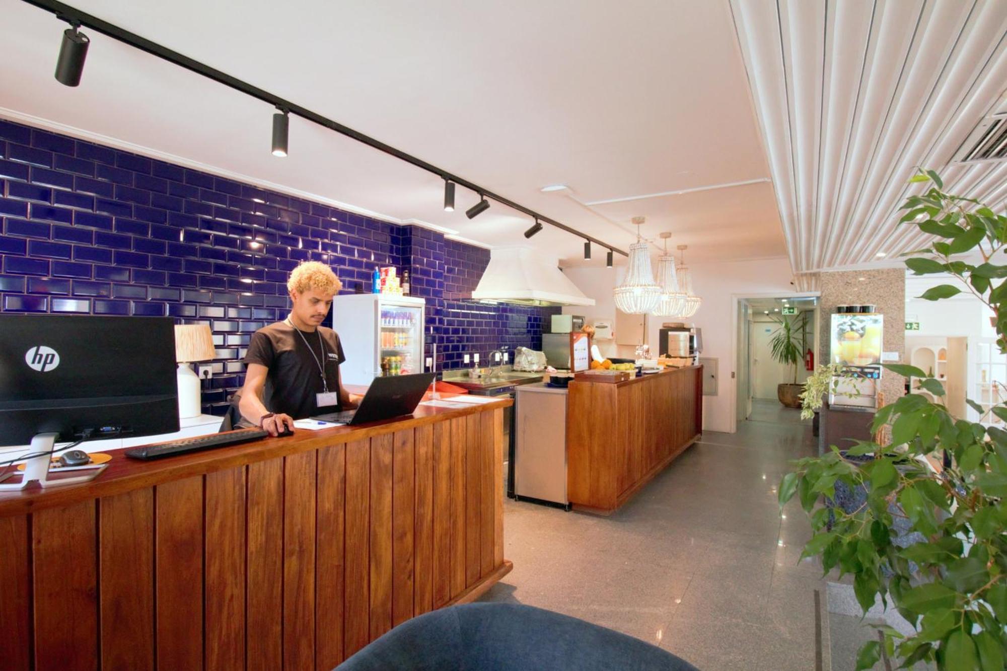 Wot Costa Da Caparica Hotel Eksteriør billede